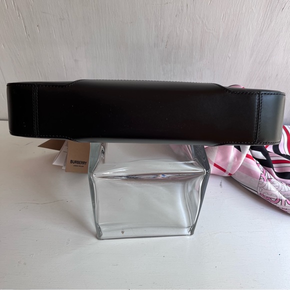 🔴SOLD🔴 BURBERRY Show it Off Bundle - Picture 12 of 16